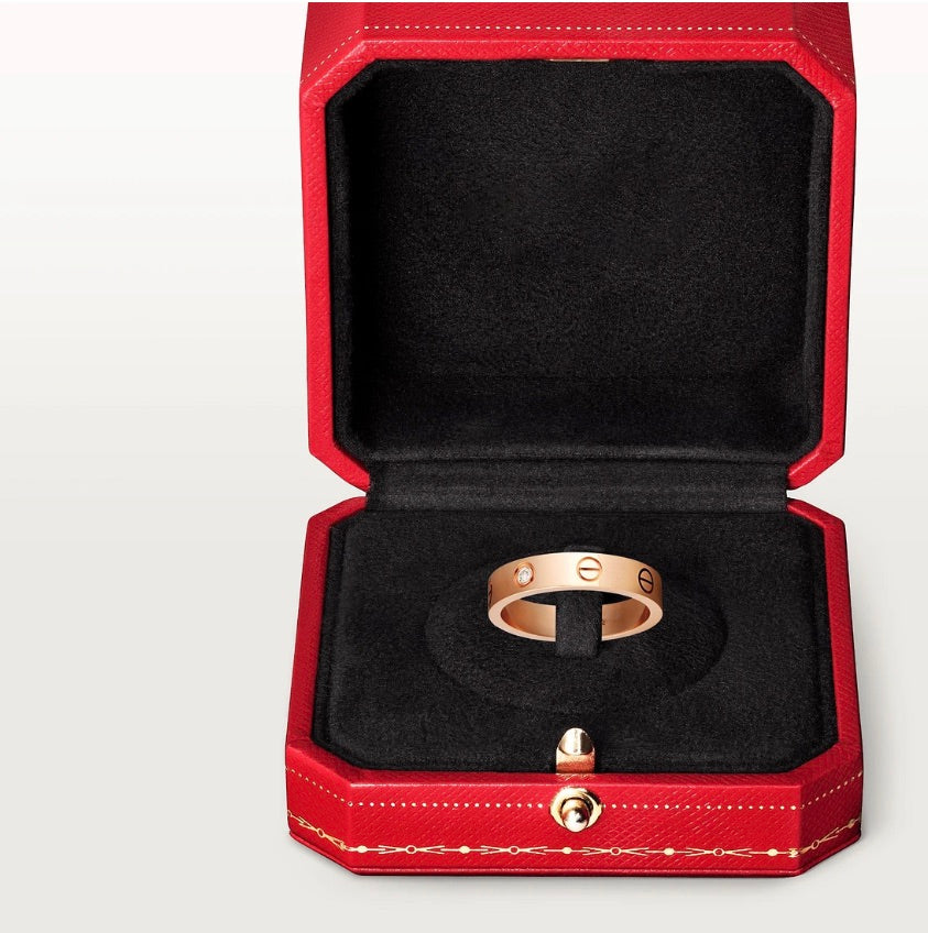 LOVE ring, small model 1 stones