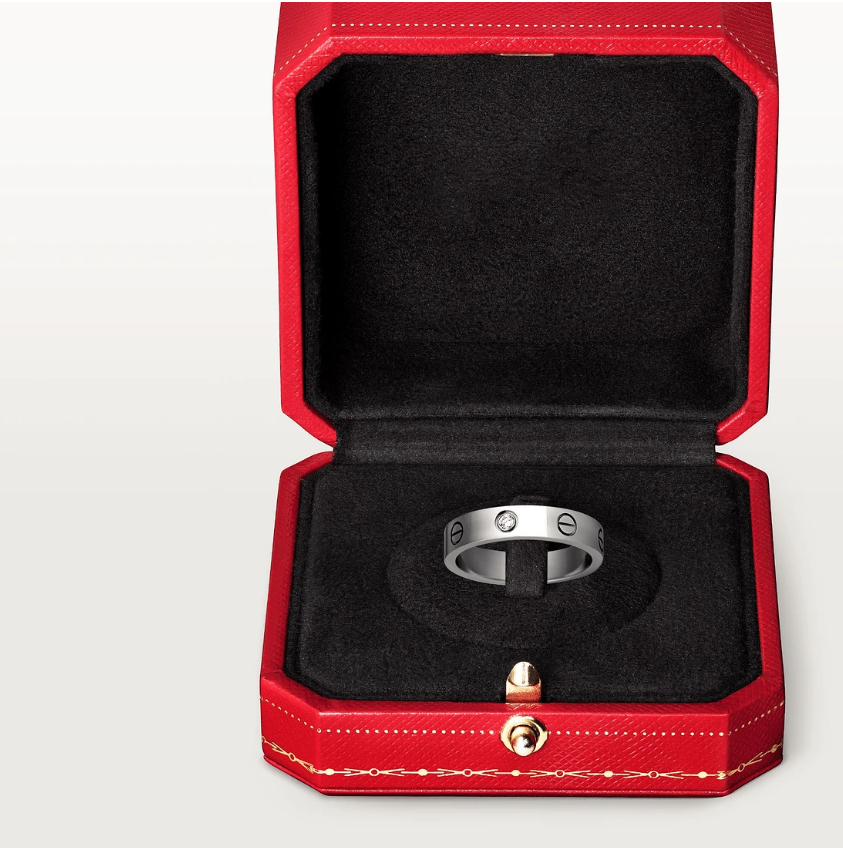 LOVE ring, small model 1 stones