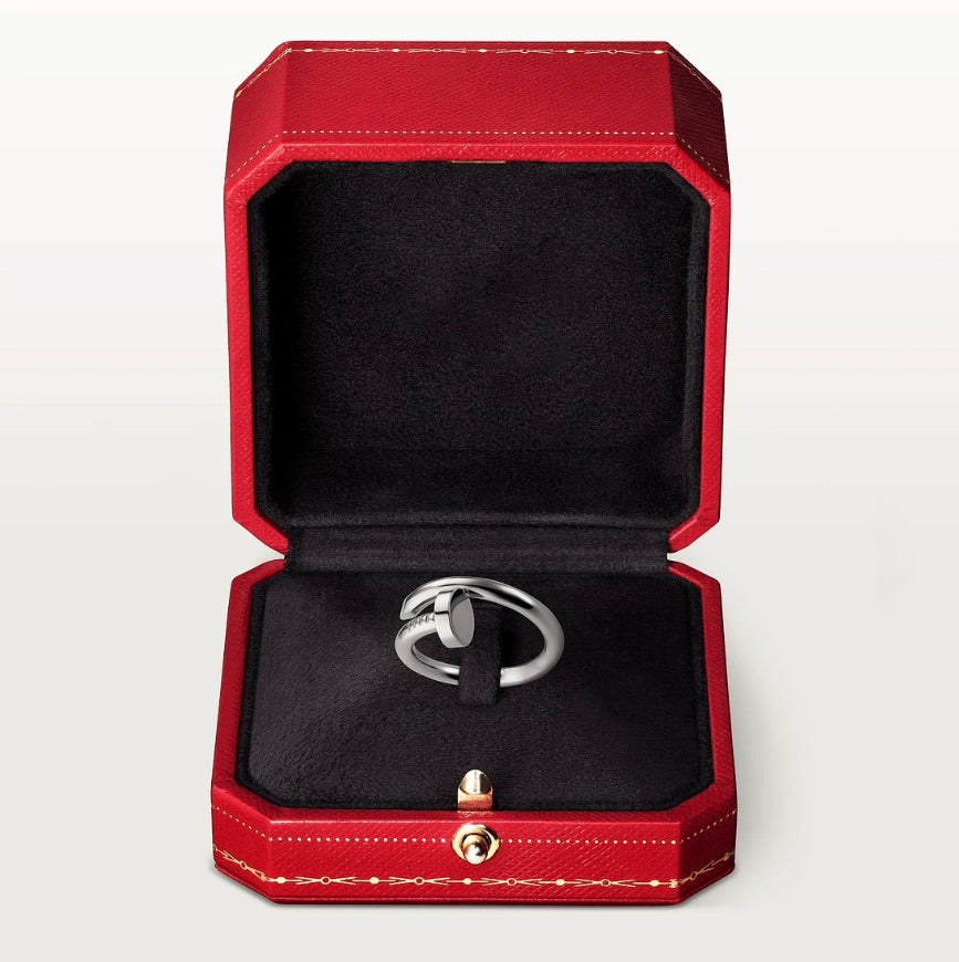 Juste un Clou ring